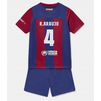 Maglie da calcio Barcelona Ronald Araujo #4 Prima Maglia Bambino 2023-24 Manica Corta (+ Pantaloni corti)